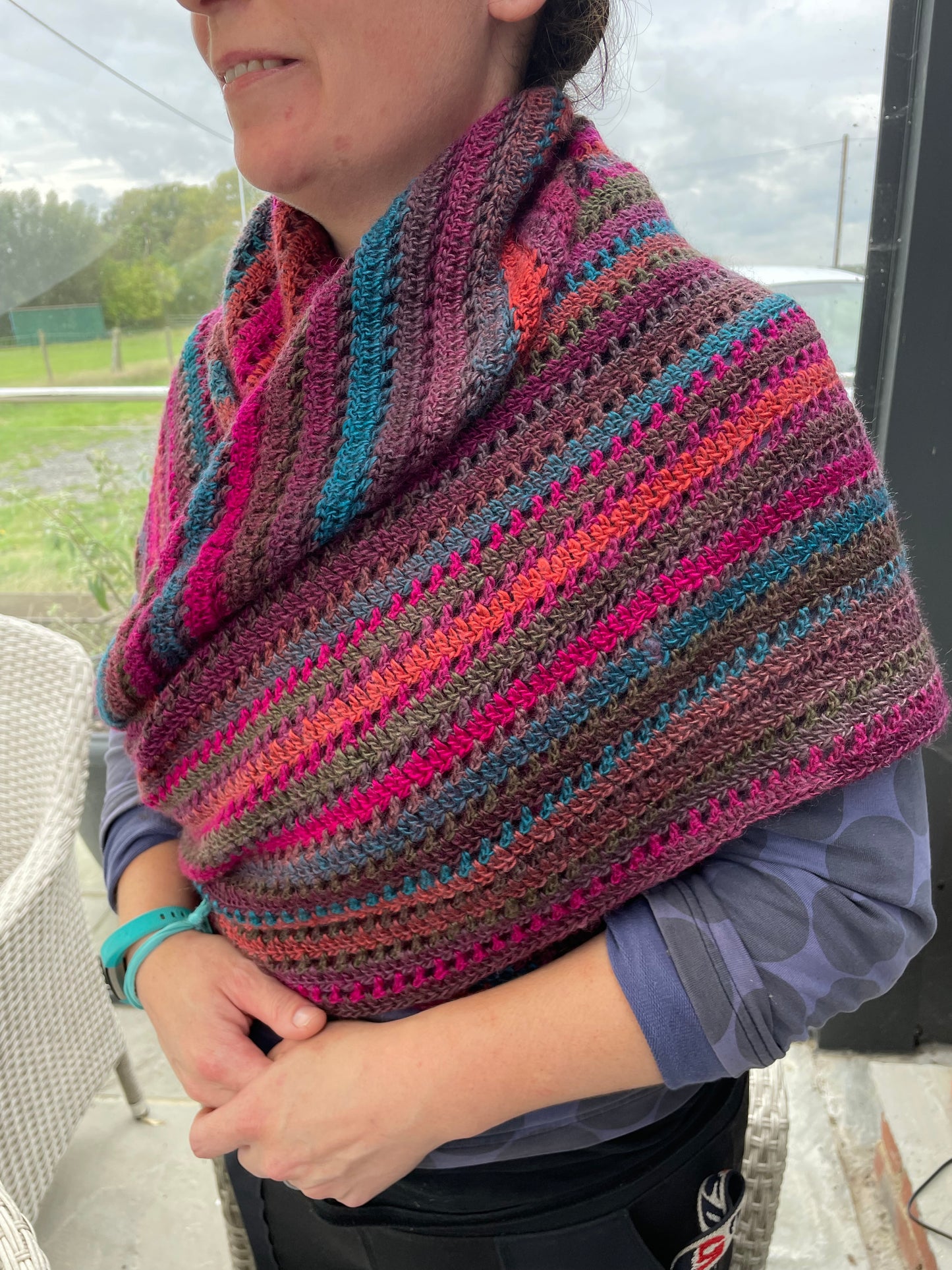 Large shawl