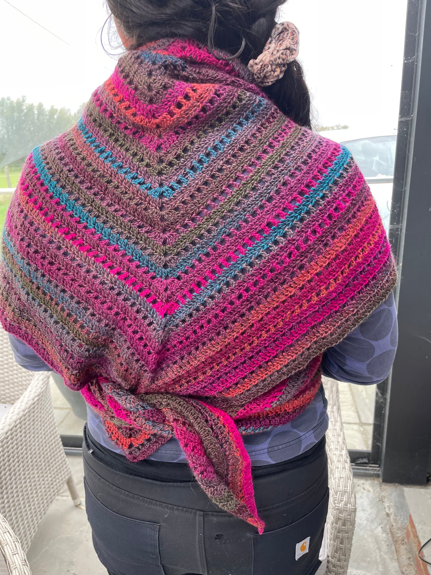 Large shawl