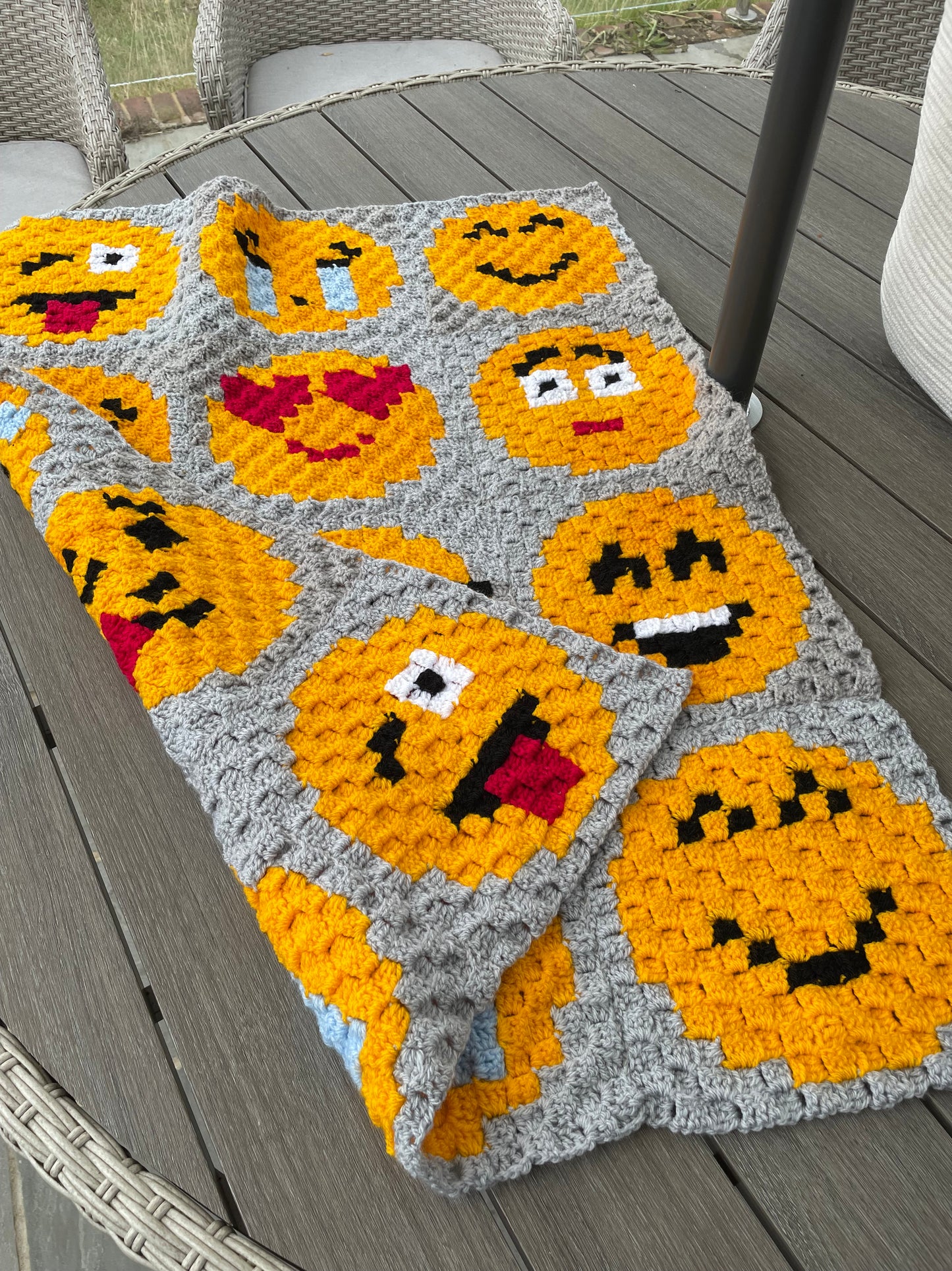 Emoji blanket